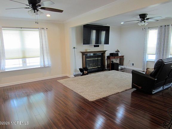 5th image of 28 Branson Drive
