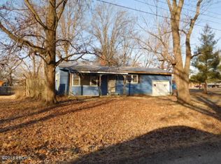 527 N Wilson St, Hurst, IL 62949