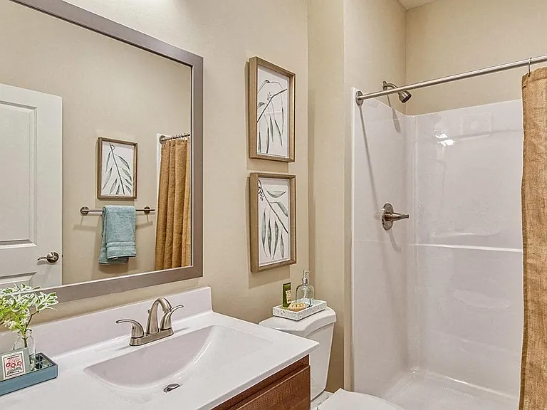 Sapphire at Centerpointe — Photo 10