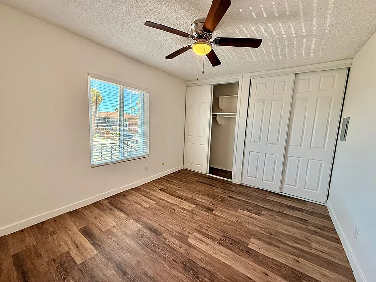 4531 Kansas St — Photo 12