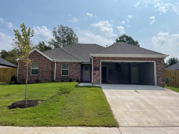 1701 S 11th Pl, Rogers, AR 72756