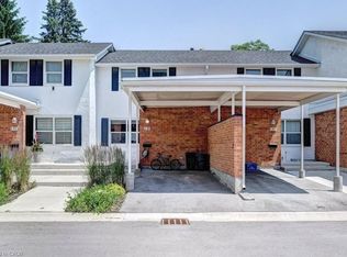 407 Keats Way #4, Waterloo, ON N2L5S7