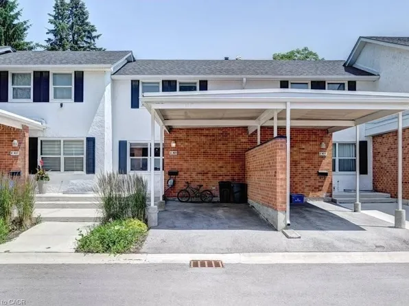 407 Keats Way #3, Waterloo, ON N2L 5S7