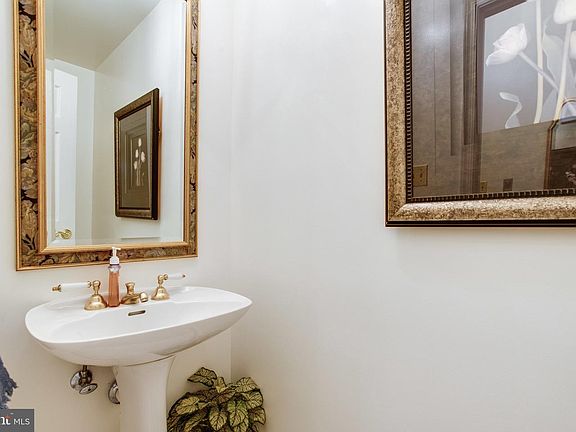4th image of 1443 McLean Mews Ct