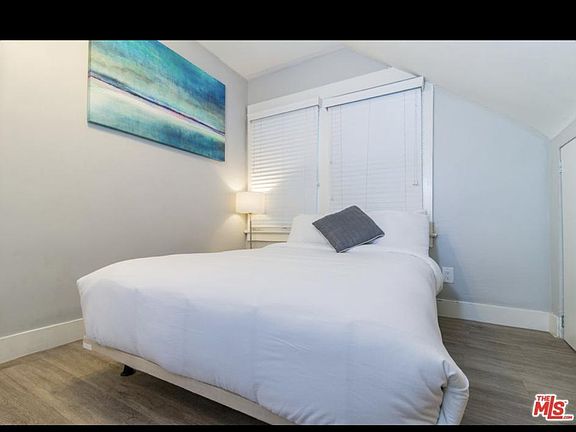 4th image of 235 Horizon Ave