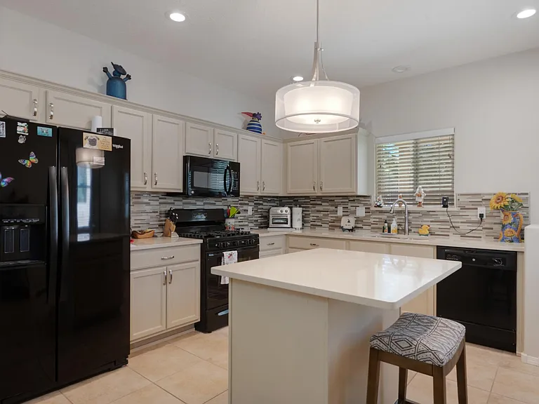 281 Zuni River Cir SW — Photo 2