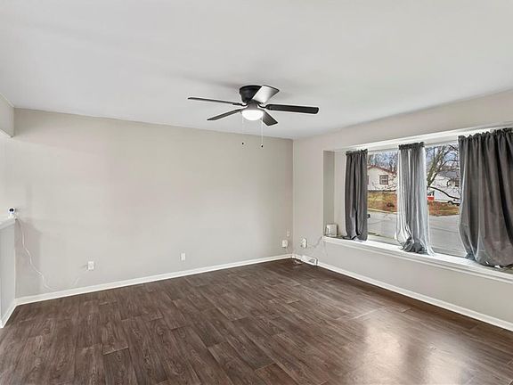 5th image of 1422 N Blue Mills Rd