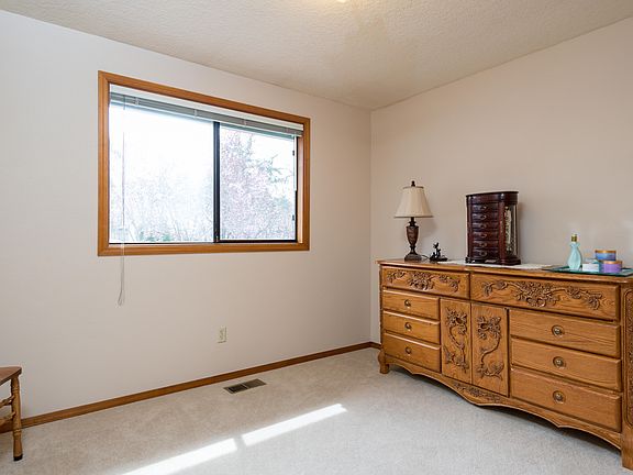 Upstairs bedroom 