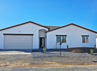 871 E Lone Pine Rd, Pahrump, NV 89048