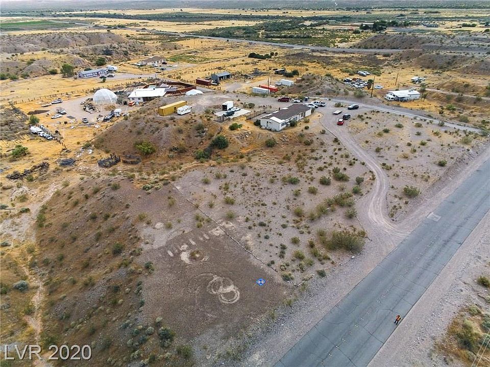 1st image of 1060 E Isola Dr