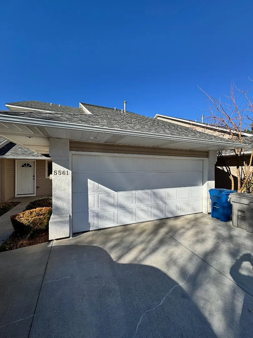 Unit Photo - 5561 S Caper Pl