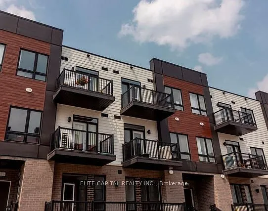 25 Palace St #P18 — Photo 1