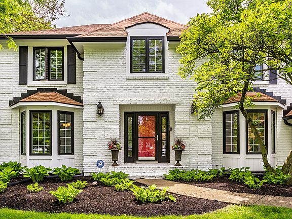 2nd image of 1295 Governors Ln