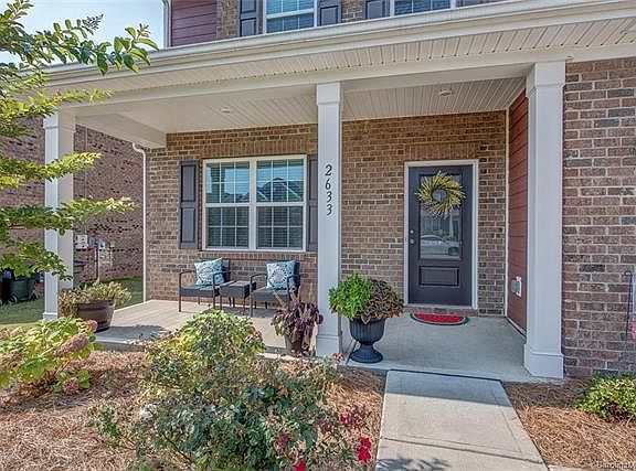 3rd image of 2633 Kinmere Dr