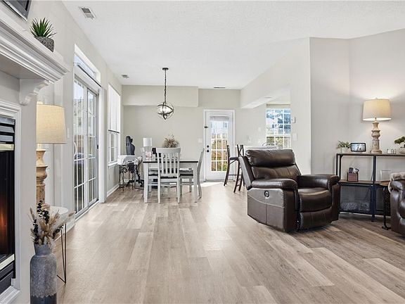 4th image of 4504 Brinker Dr