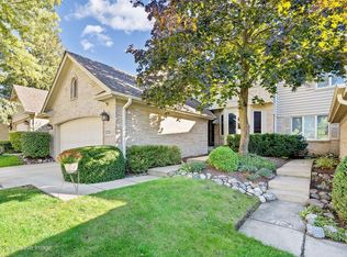 2255 Durand Dr, Downers Grove, IL 60515