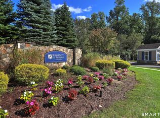 104 Cherry Circle #104, Prospect, CT 06712