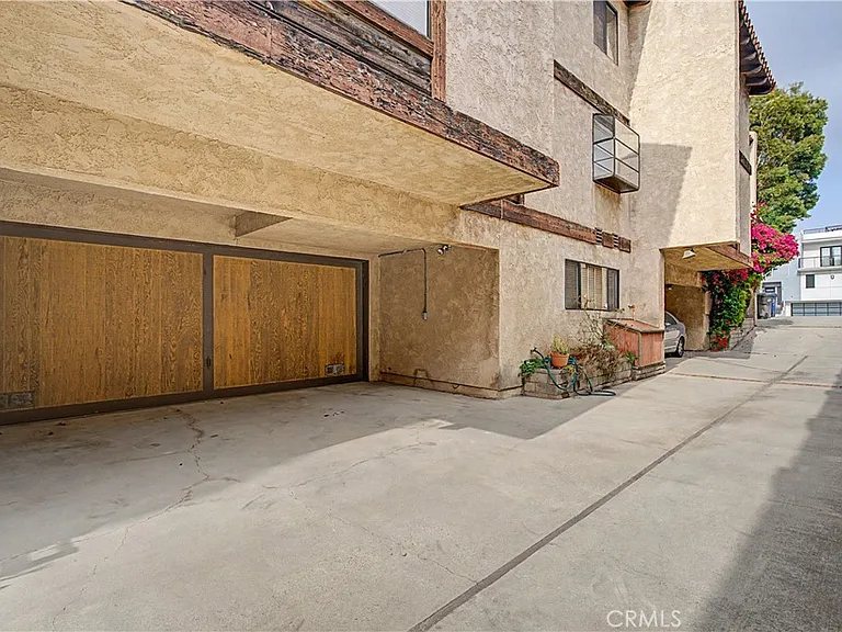 214 Topaz St — Photo 33