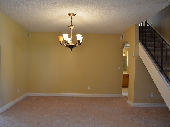 3rd image of 5512 Loma Oak Ct