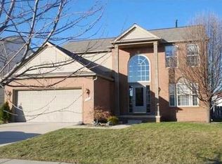 7682 Henley Dr, Ypsilanti, MI