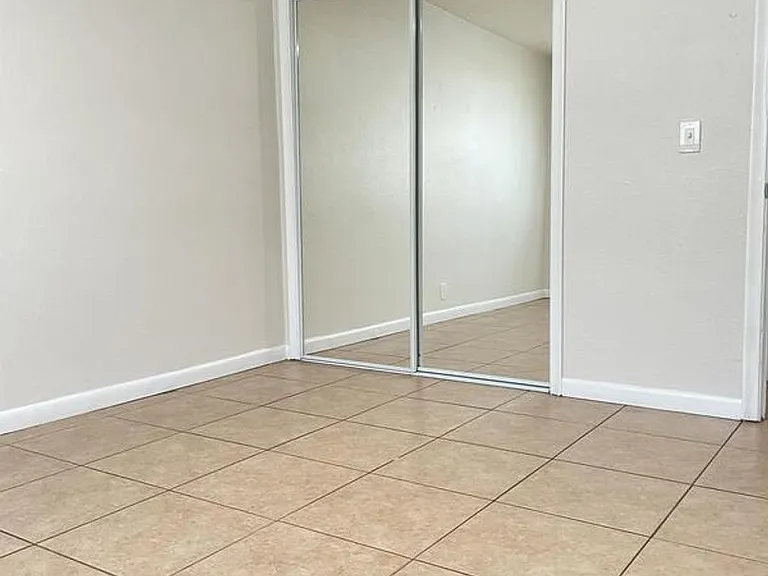 1520 W Blue Heron Blvd #29 — Photo 2