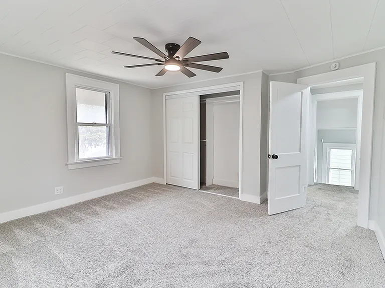 343 S Charles St — Photo 18