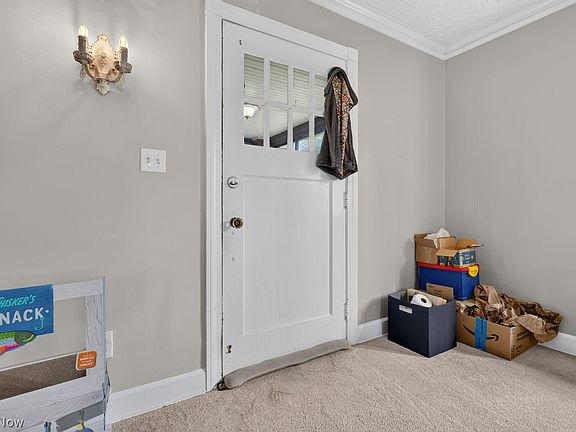 4th image of 13408 Highlandview Ave