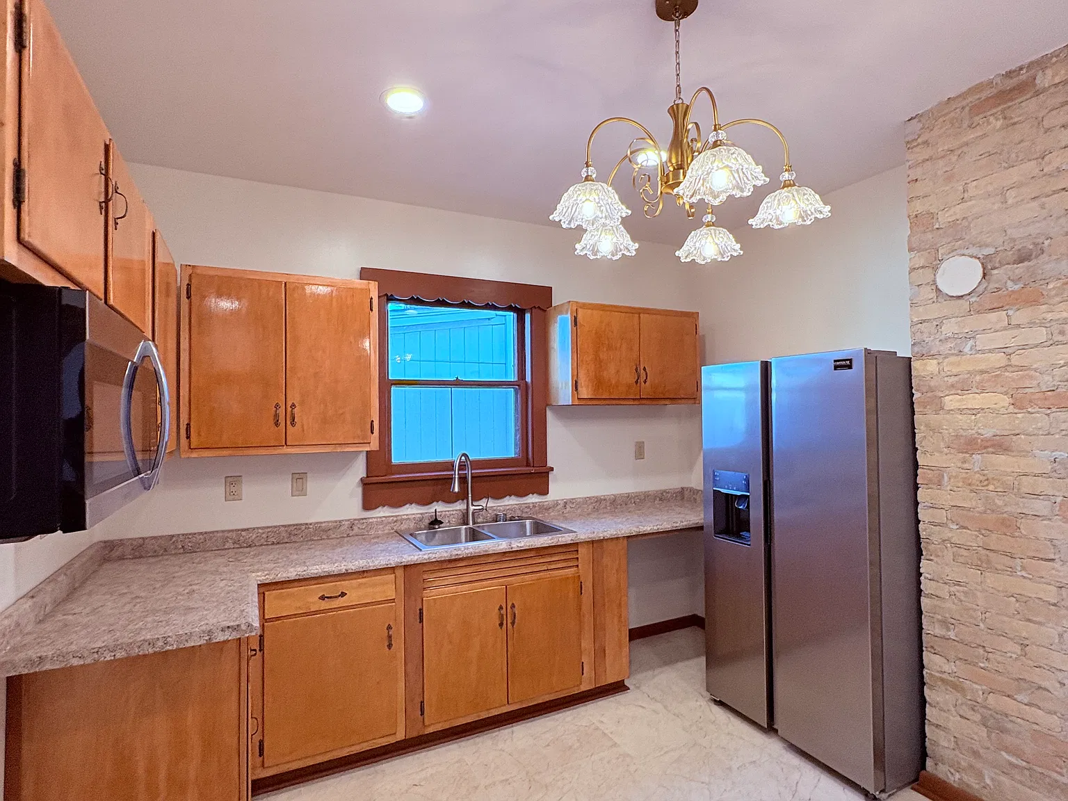 3 bed, 1364 sqft, $1,600 — Photo 4
