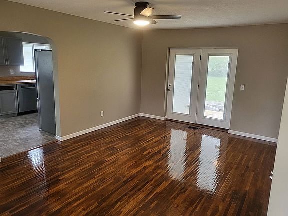 3rd image of 1922 S 26th St