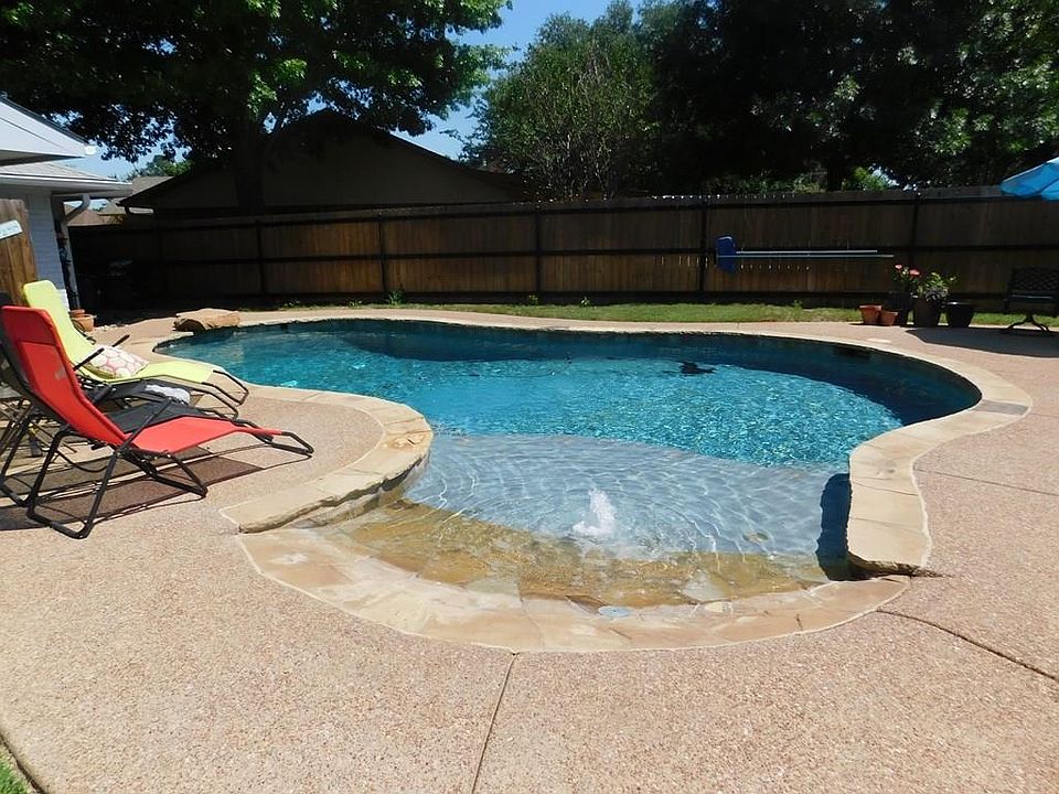 1st image of 1406 Doral Ct
