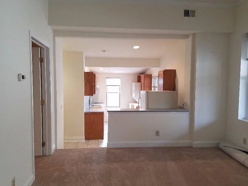 654 Lancaster Ave — Photo 3