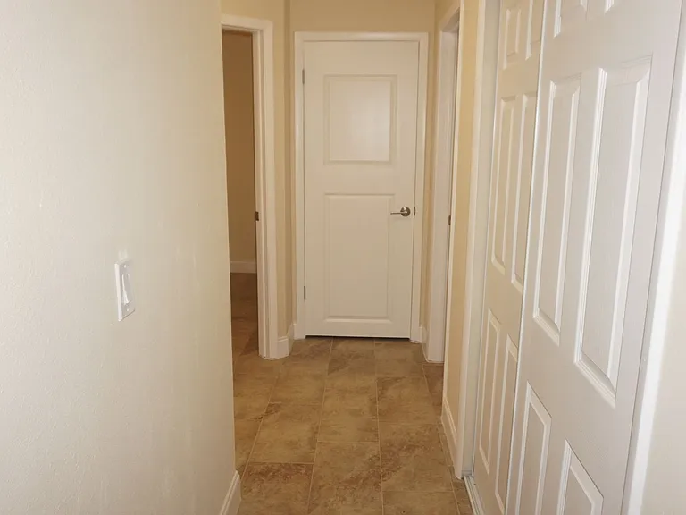 210 Foxwood Dr — Photo 16