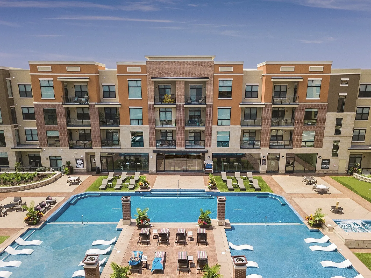 The Royale at CityPlace — Photo 3