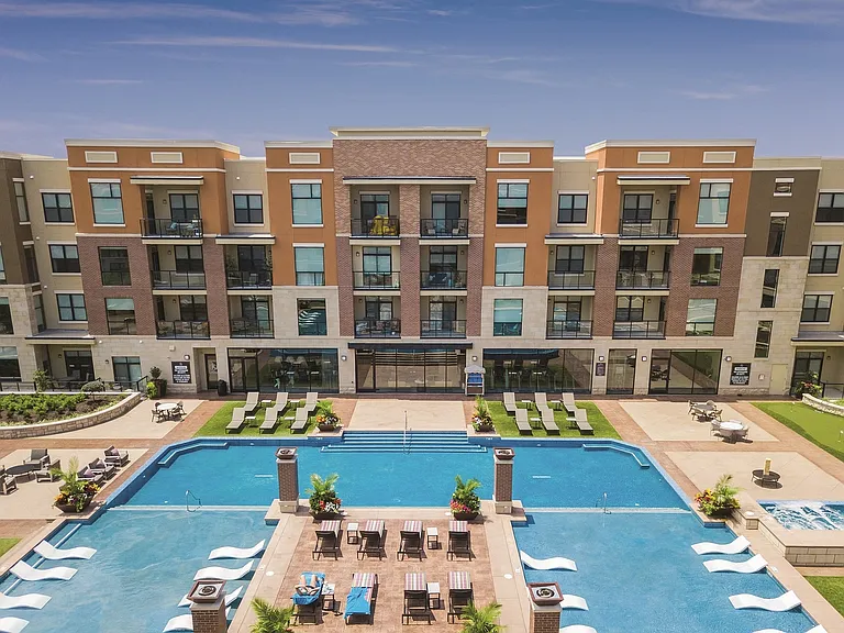 The Royale at CityPlace — Photo 3