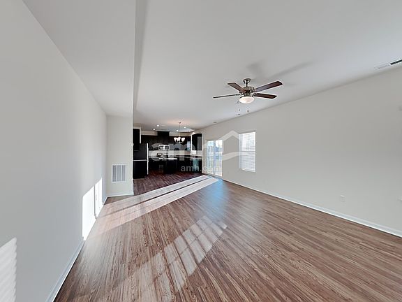 5th image of 5033 Twin River Dr