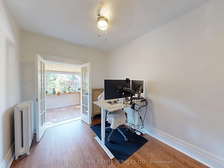 130A Westminster Ave #UPPER LEVEL — Photo 27