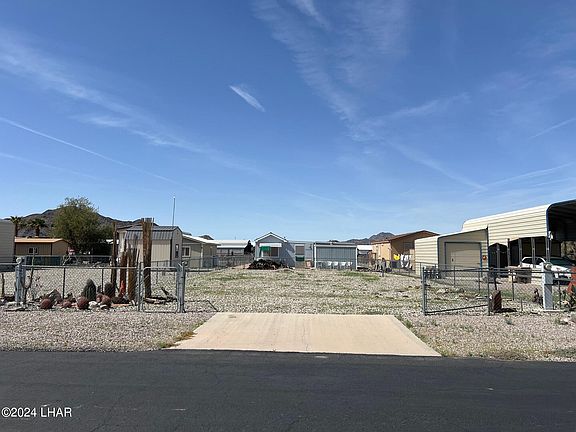 2nd image of 656 S Cienega Ln
