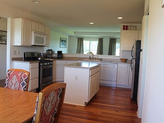 3rd image of W191N15842 Sherman Parc Cir