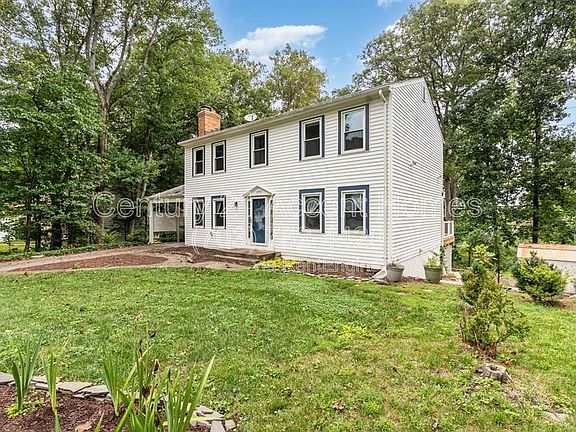 4th image of 11959 Governors Ct