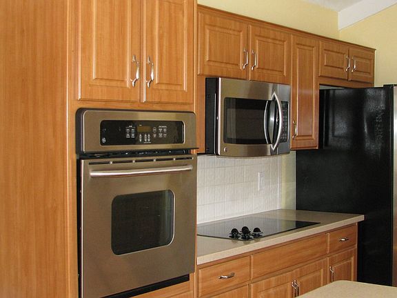 5th image of 2221 Northcrest Dr
