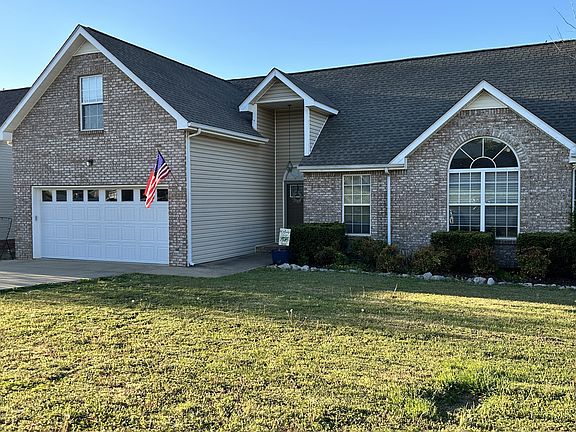3rd image of 1680 Cedar Springs Ct