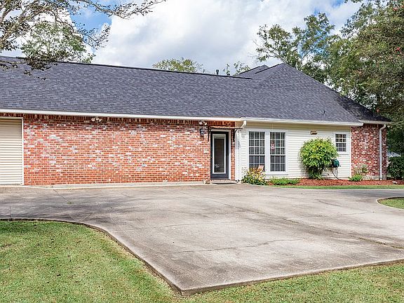 5th image of 13020 Sutcliffe Dr