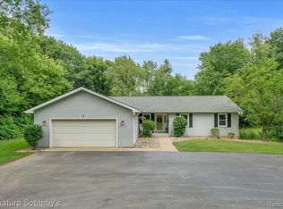 3793 Curdy Rd, Howell, MI 48855