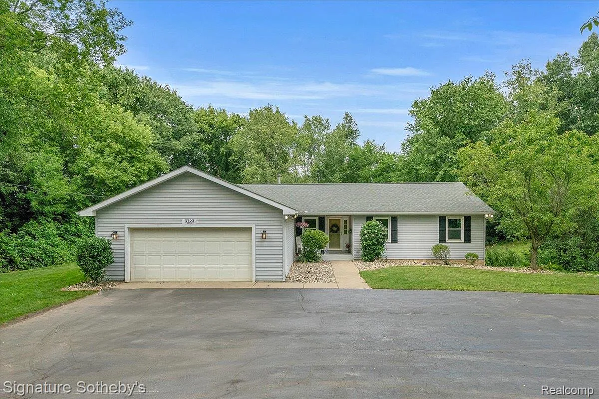 3793 Curdy Rd photo 1