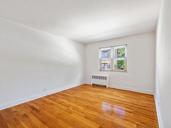 4th image of 817 Seward St #1B
