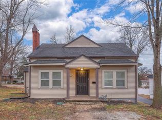 10313 E 15th St, Independence, MO 64052