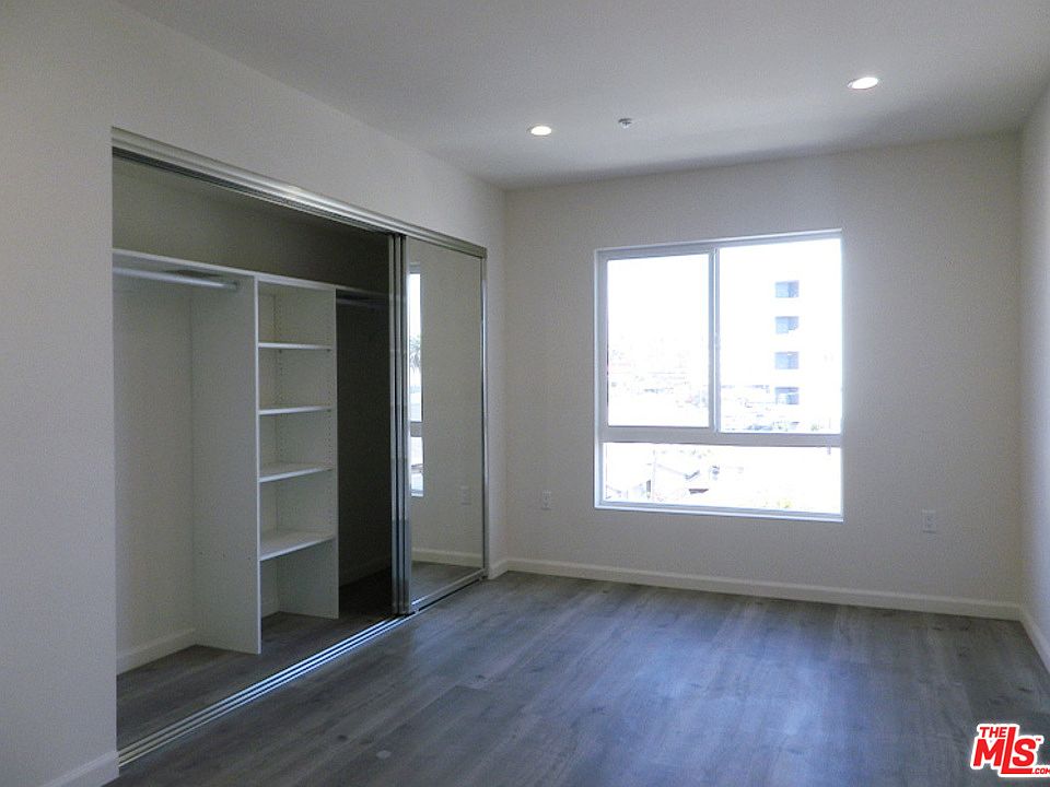 1st image of 1019 S Catalina St #406