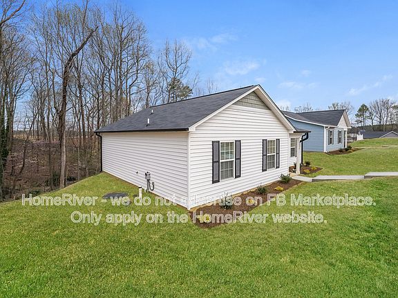 3rd image of 2820 Carrollwood Dr