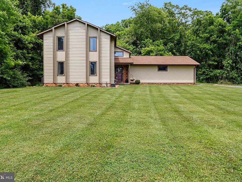 1st image of 903 Colston Dr
