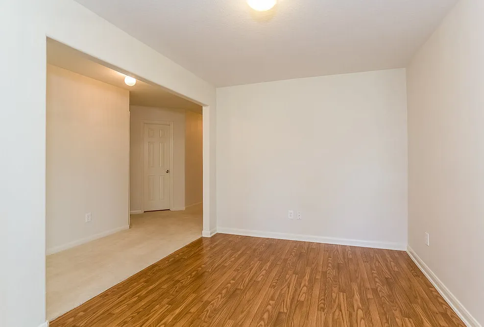 3 bed, 2.0 bath, 1410 sqft, $1,745 — Photo 3